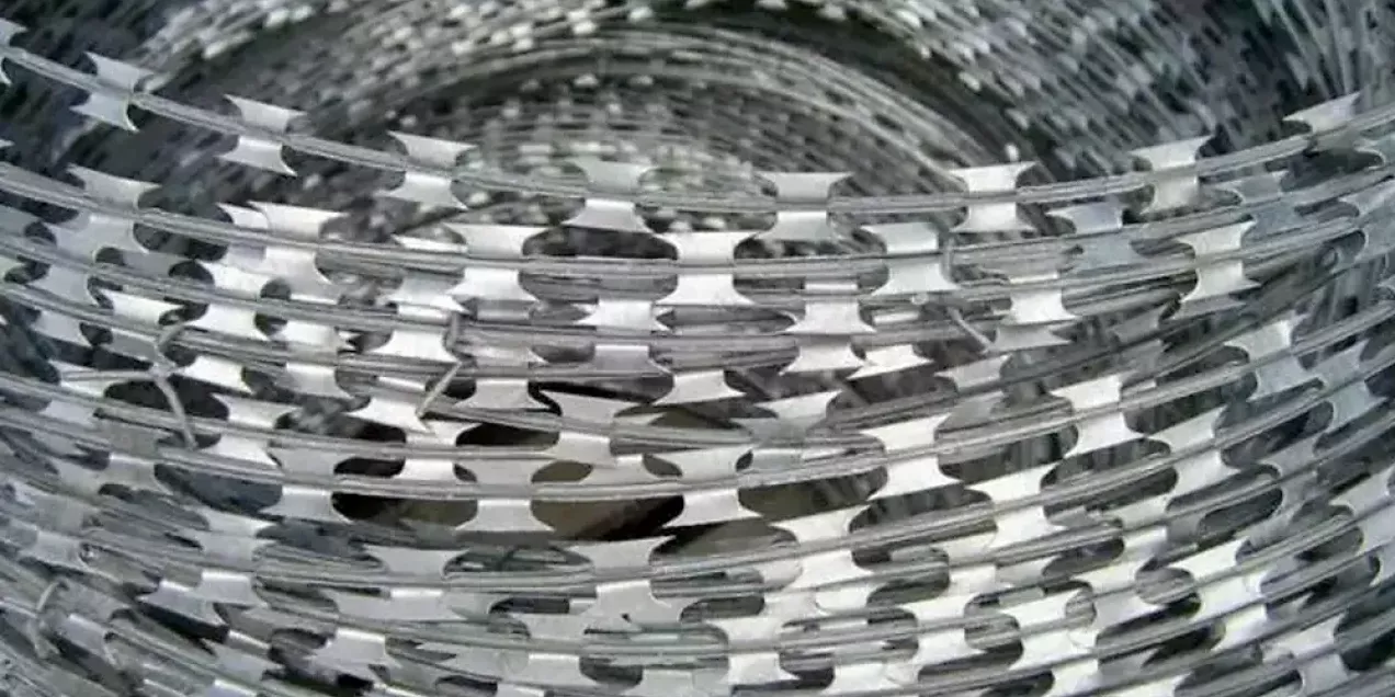 Razor wire corrosion protection